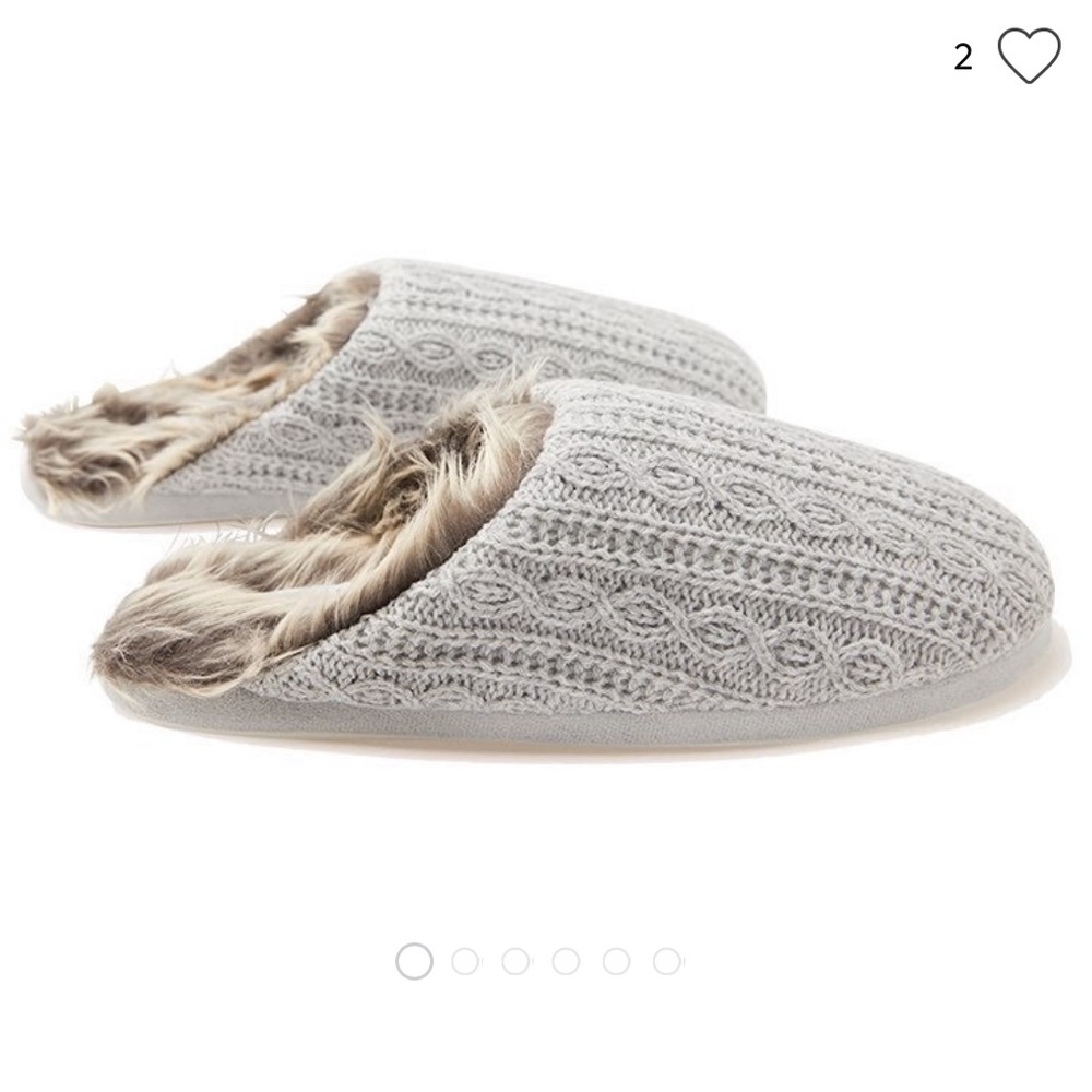 NWOT Faux Fur Slippers